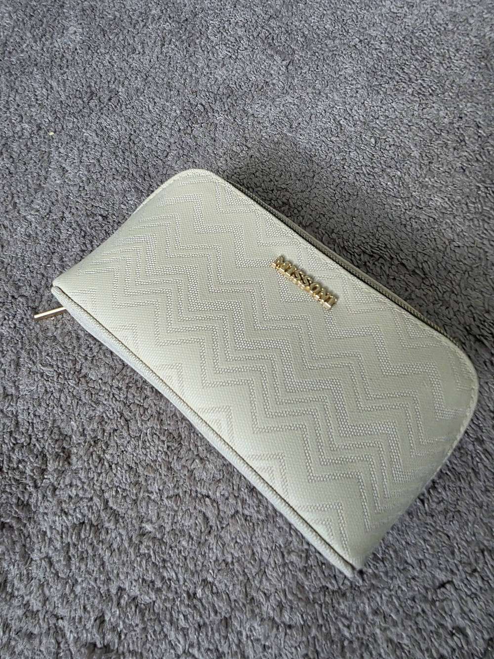 Missoni Cream Toiletry Kit with Gold Logo